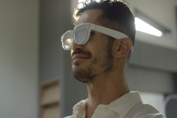 Một mẫu kính thông minh dưới dạng concept được Samsung công bố vào năm 2021